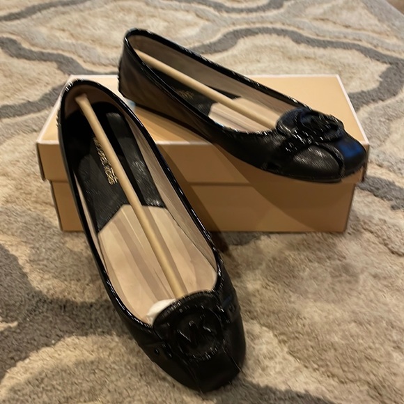Michael Kors loafers - Picture 5 of 9